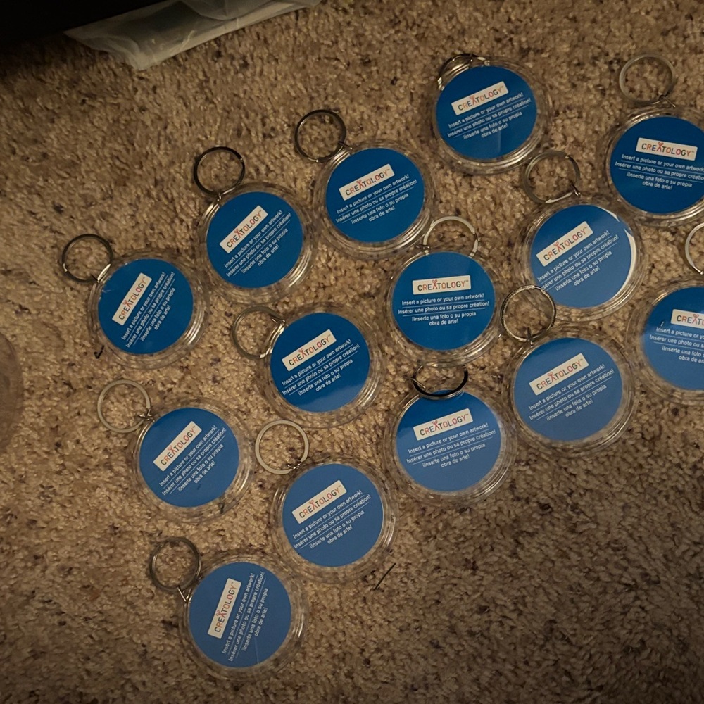 Photo Artwork Keychain Lot - Picture 3 of 5